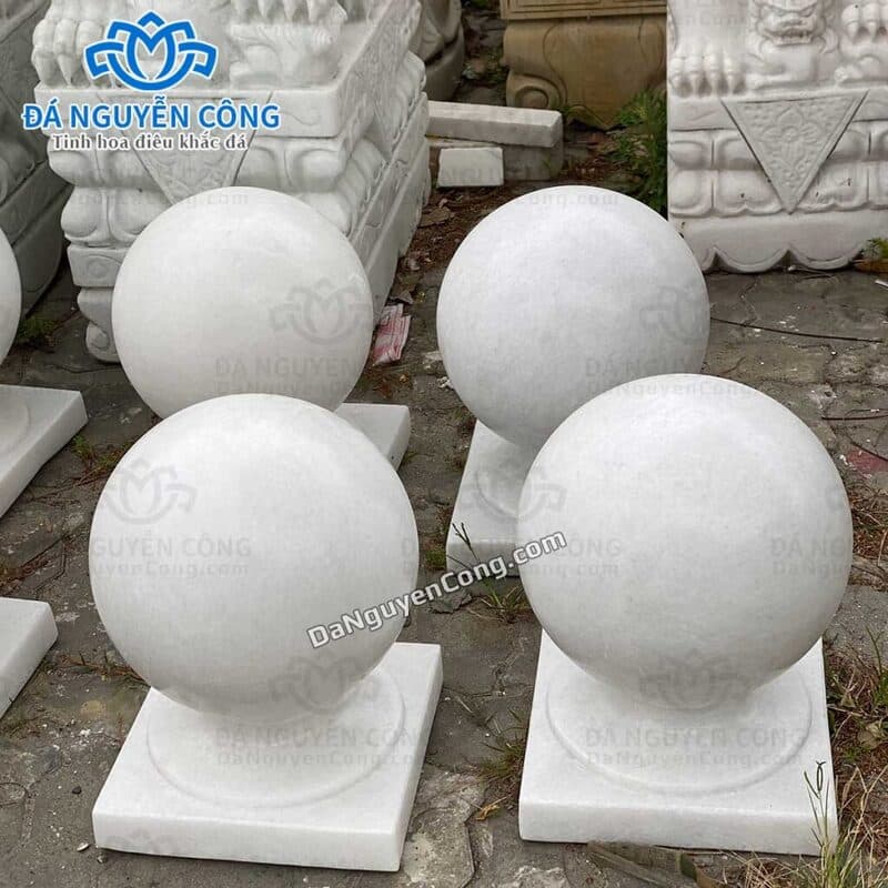 Quả cầu đá trụ cổng