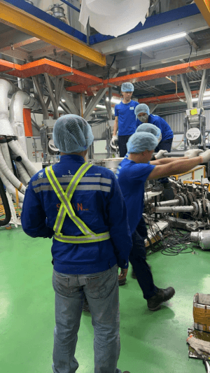 Vệ sinh khuôn đùn màng thổi bằng lò nhiệt phân