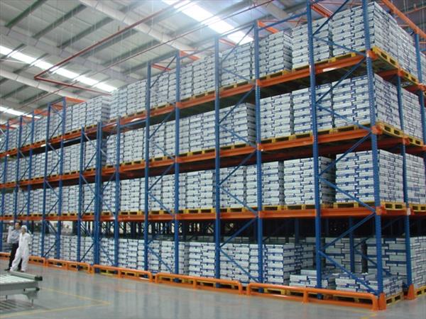 Kệ sắt để pallet