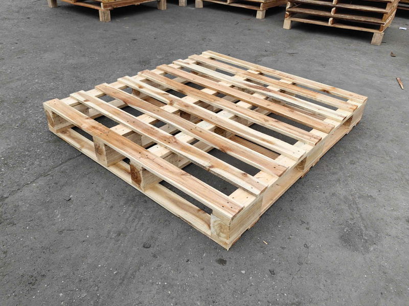 Pallet gỗ 4 hướng nâng