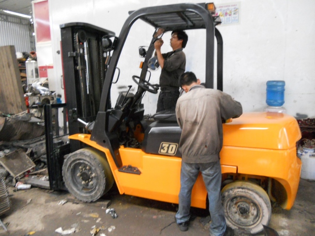 Sửa chữa xe nâng dầu
