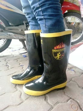 Ủng chữa cháy