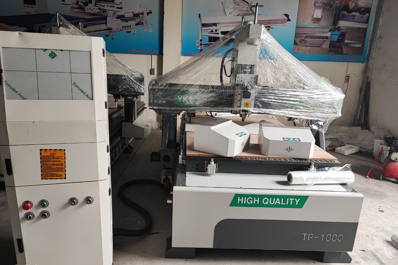 Máy CNC TP 1000