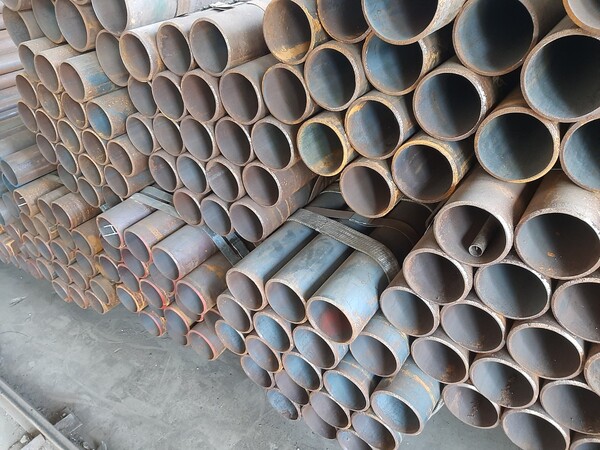 Thép ống đúc đường kính 141.3
