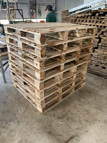 Pallet gỗ