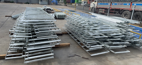 Thang máng cáp mạ kẽm