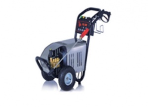 Máy rửa xe cao áp