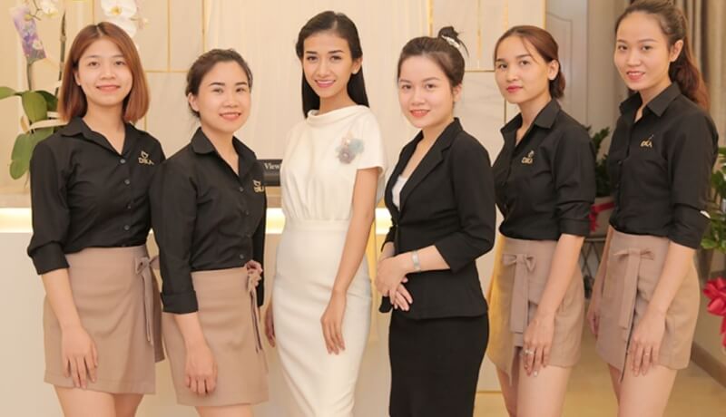 Đồng phục lễ tân