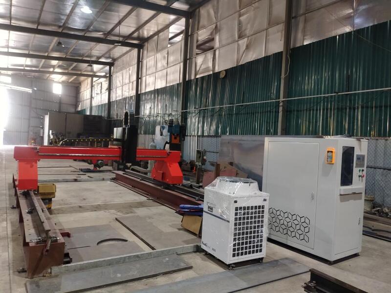 Máy cắt CNC laser fiber