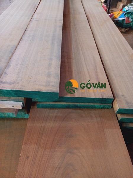 Gỗ teak xẻ