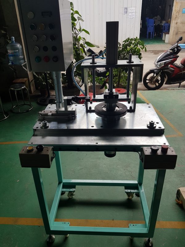 Máy ép xoay tự động