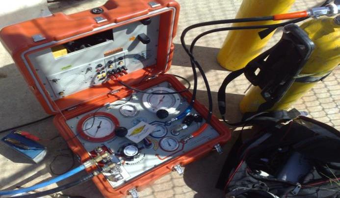 Thiết bị liên lạc dưới nước