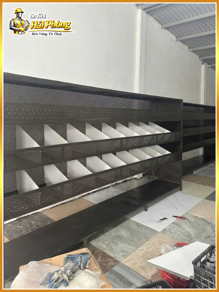 Gia công kệ sắt công nghiệp