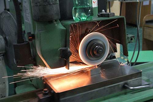 Gia công bề mặt kính