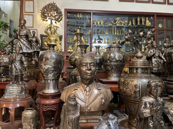 Đồ đồng mỹ nghệ