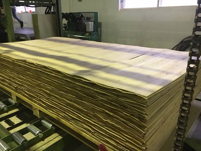 Ván mặt bạch đàn may