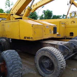 Xe nâng người JLG 100HX (32 mét)