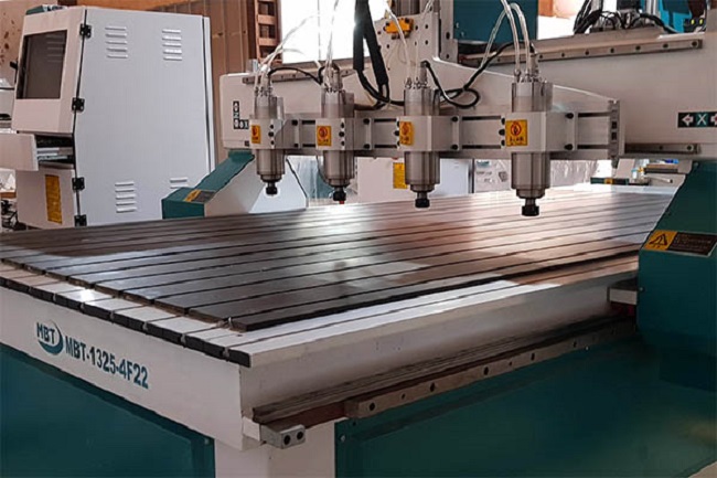 Máy CNC đục phẳng