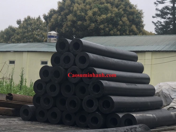 Đệm va cầu cảng