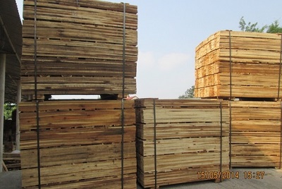 Gỗ keo xẻ đóng Pallet