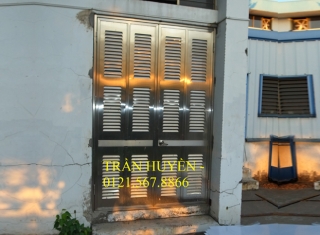 Cửa inox thông gió