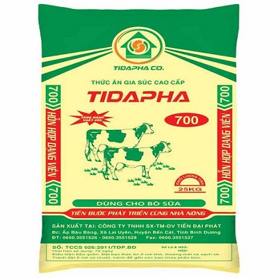 Thức ăn cho bò 700