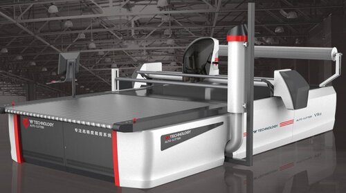 Máy cắt vải tự động