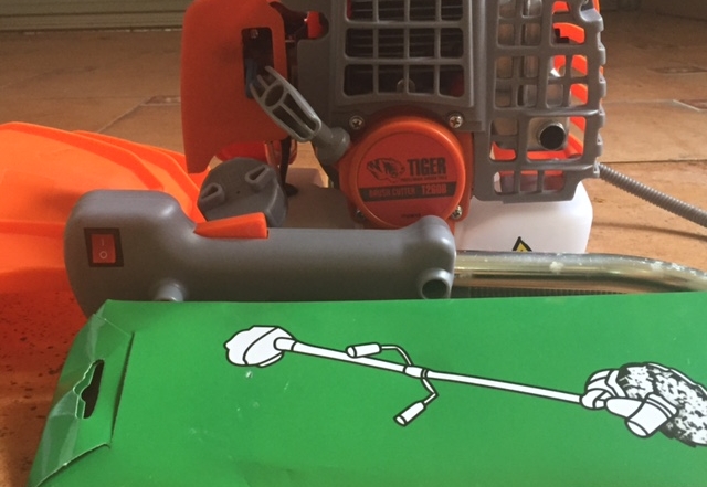 Máy cắt cỏ Tiger 260B